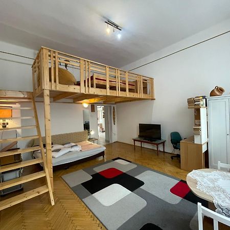 Andrassy Adventures Leilighet Budapest Eksteriør bilde