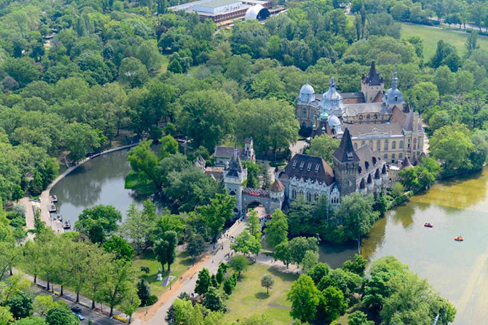 Andrassy Adventures Leilighet Budapest Eksteriør bilde